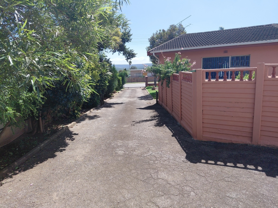 4 Bedroom Property for Sale in Bothasrus Eastern Cape